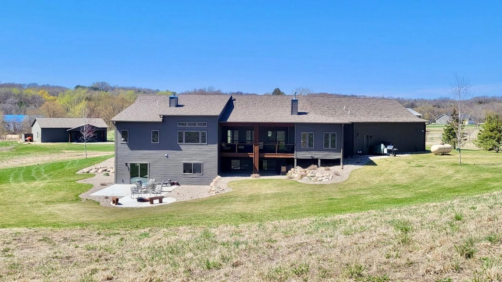 Just across the street is 2 acres of community riverfront land with Crow River access for your enjoyment along with a communal walking path.