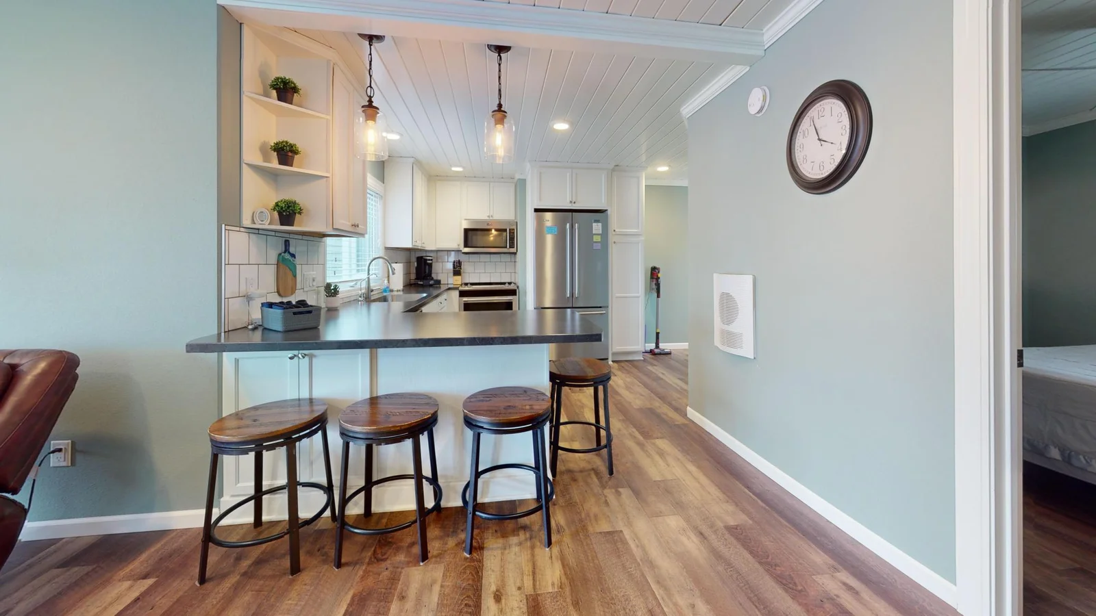 27096-Little-Floyd-Lake-Rd-Kitchen.jpg