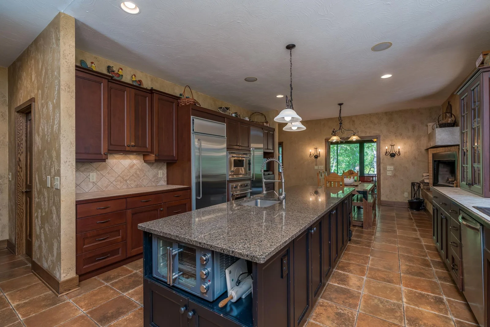 21-web-or-mls-56273-185th-ln.jpg