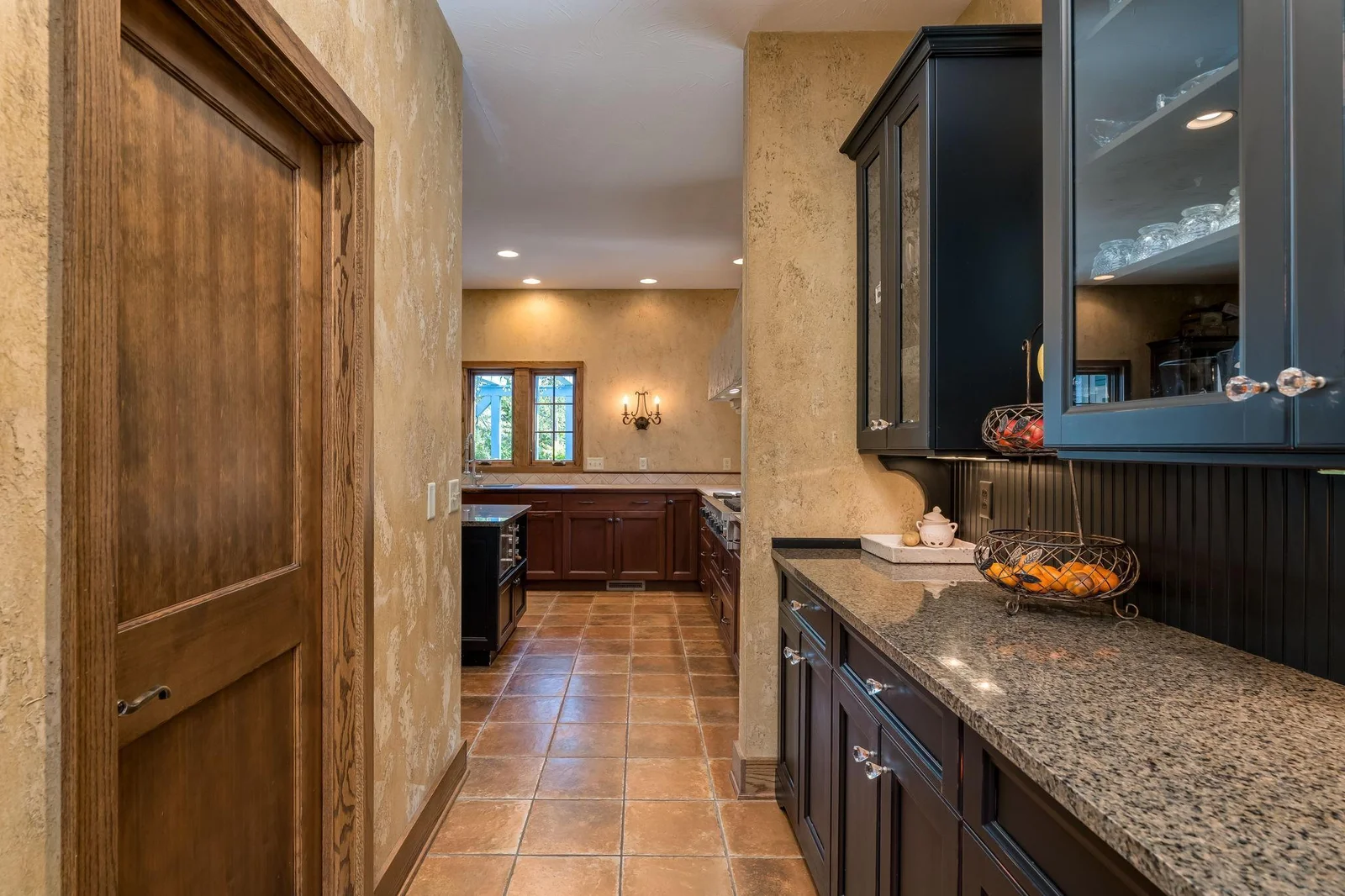 29-web-or-mls-56273-185th-ln.jpg