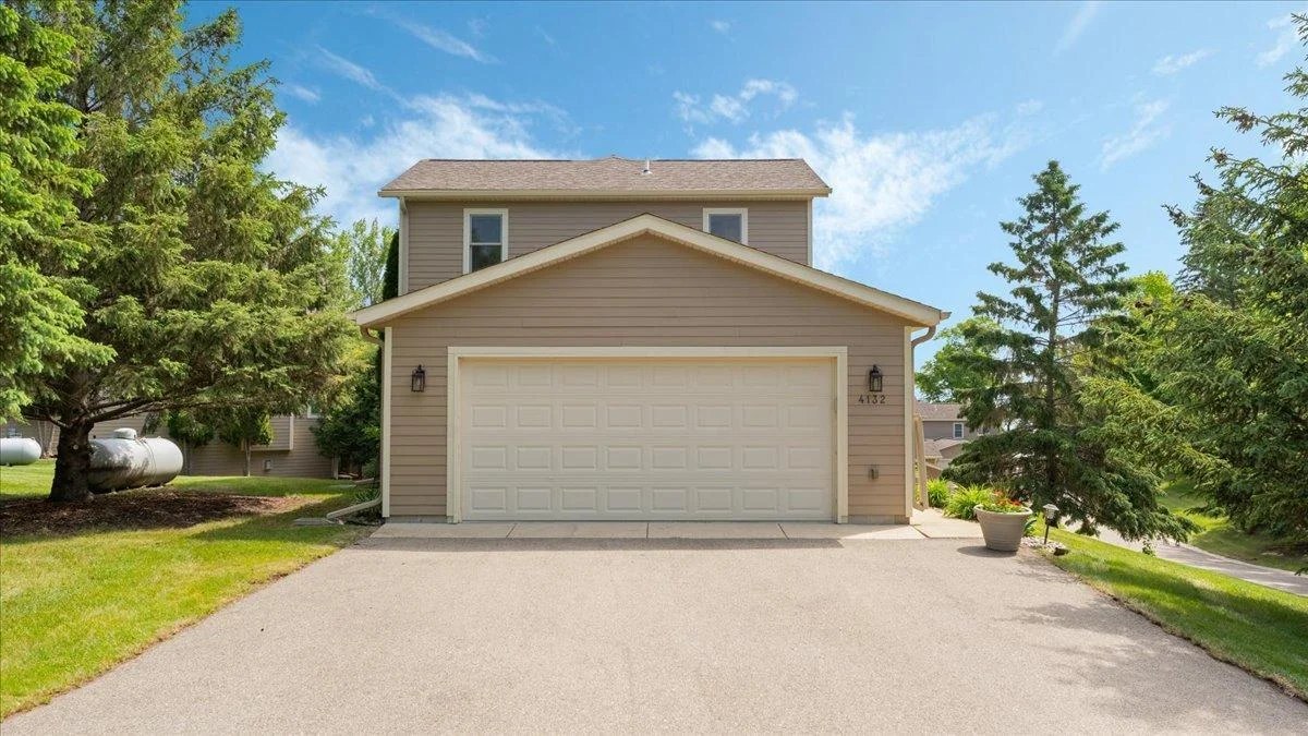 4132 Omaha Lane NW, Alexandria, MN 56308 2 car garage