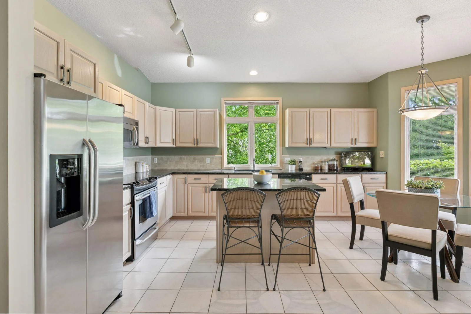 Kitchen/Informal Dining