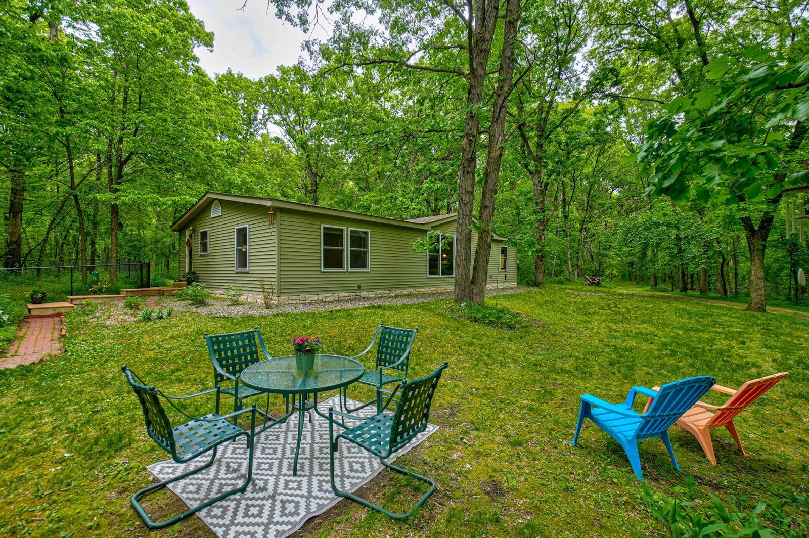 With ample open space, this is truly nature’s playground—perfect for roaming, exploring, or relaxing in peaceful seclusion