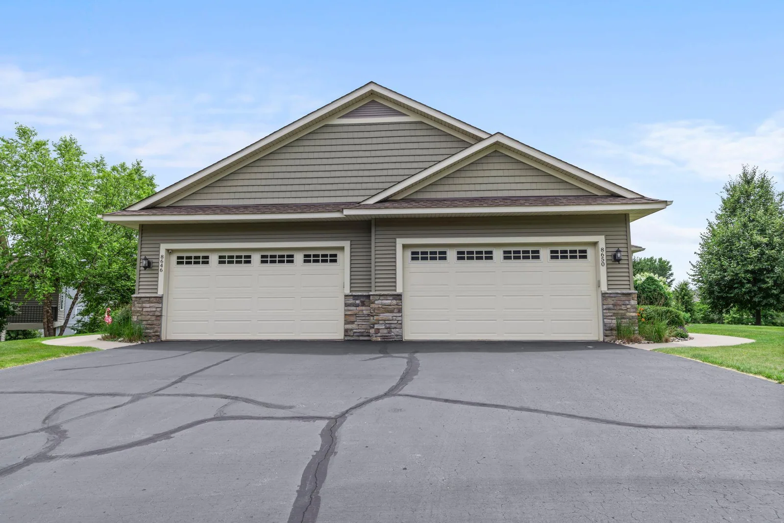 24-web-or-mls-8650 Corbin Ct-161.jpg