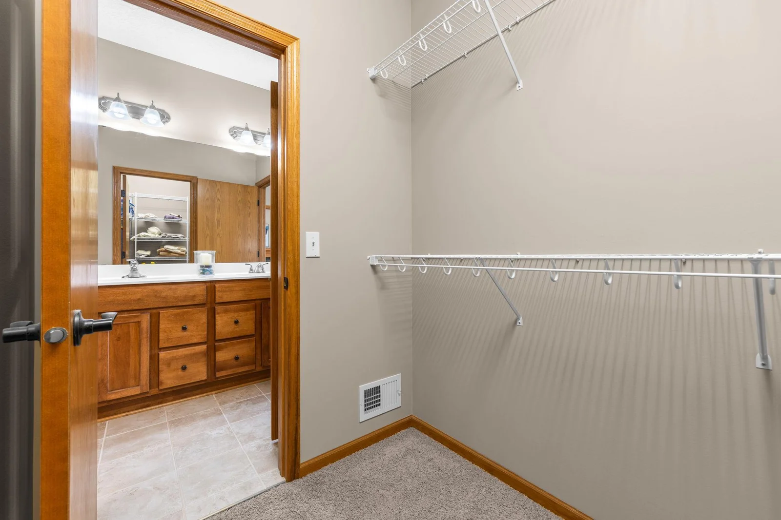13-web-or-mls-8650 Corbin Ct-135.jpg