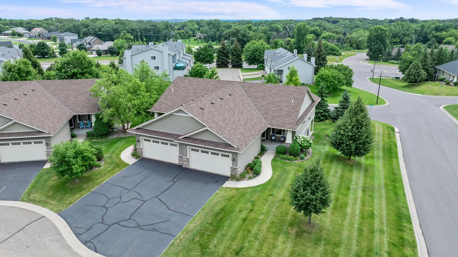 26-web-or-mls-8650 Corbin Ct-166.jpg