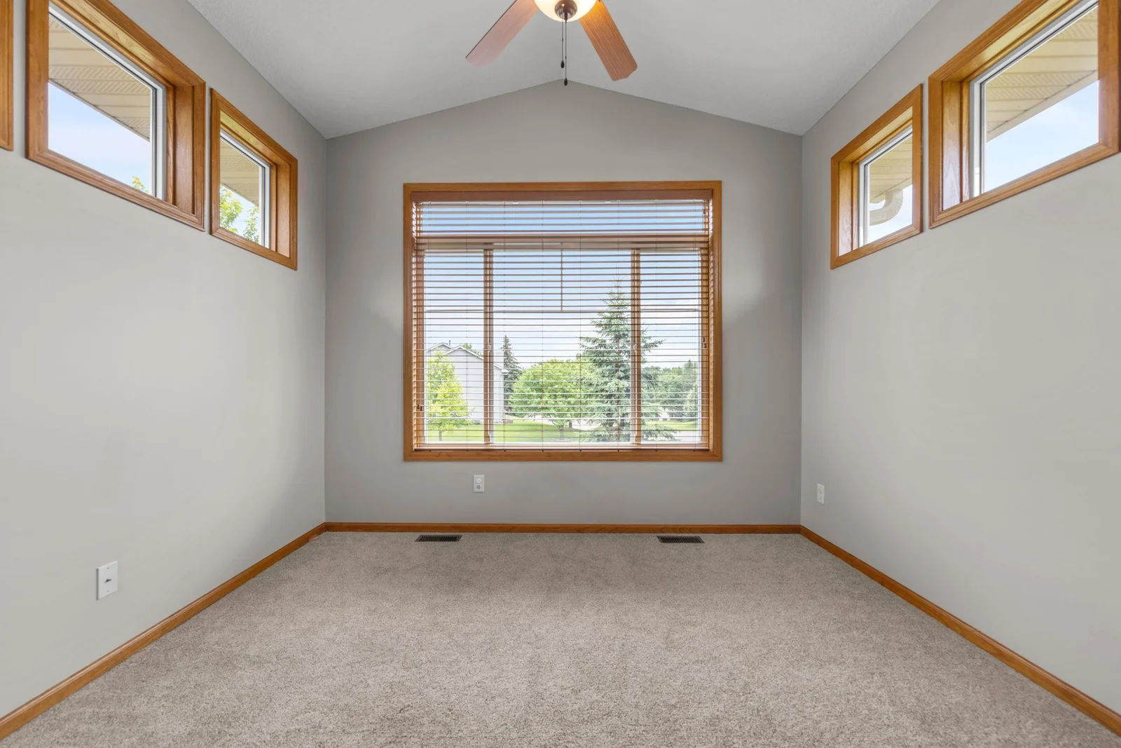 6-web-or-mls-8650 Corbin Ct-114.jpg
