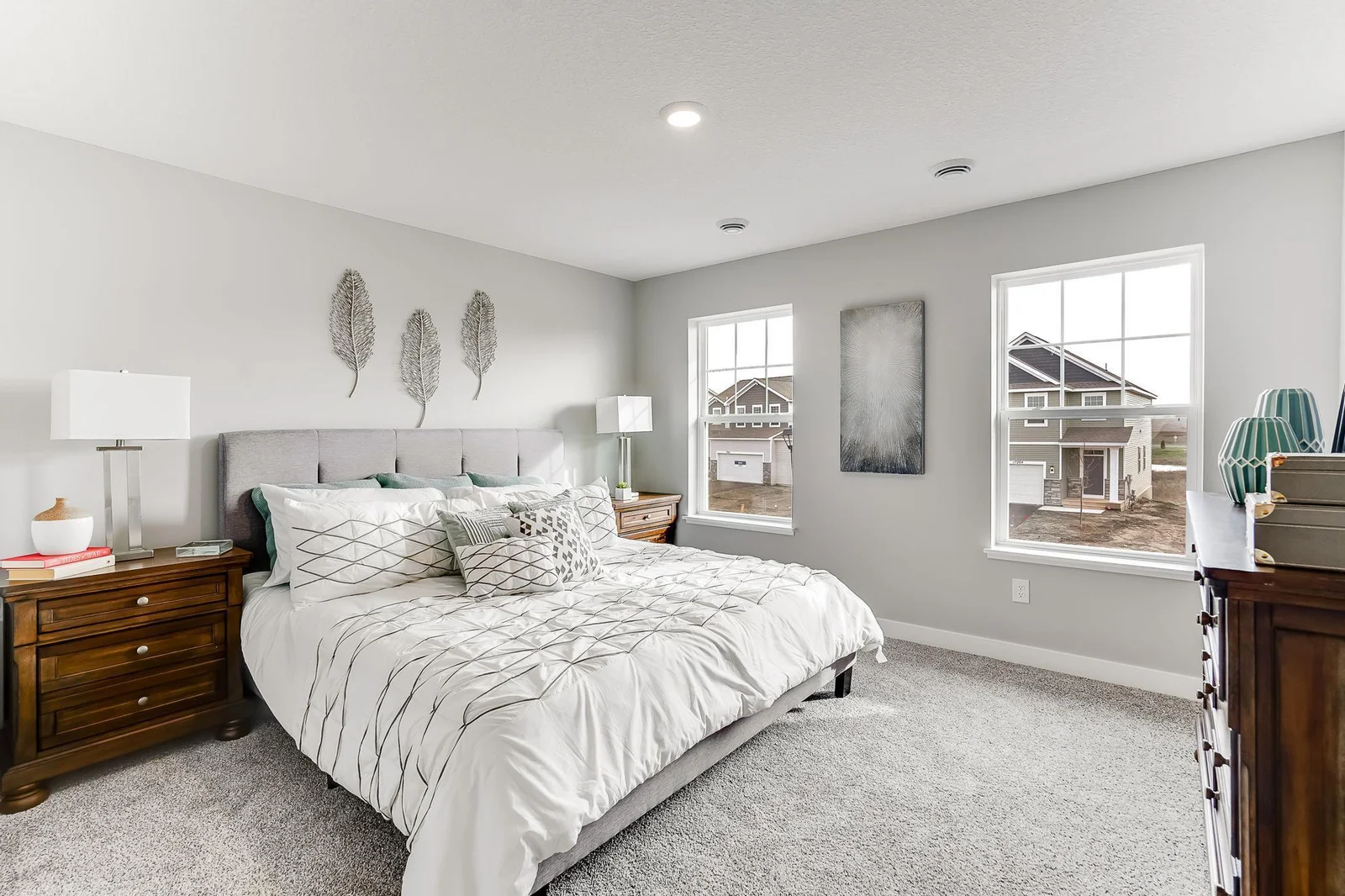 At the end of the day, you can rest in this cozy primary bedroom!