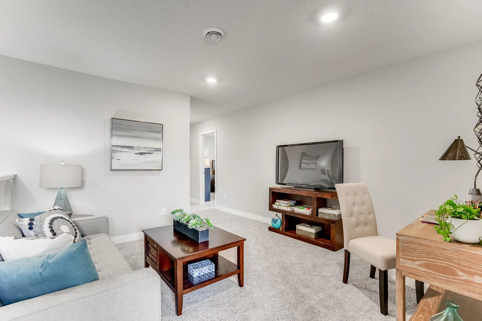 Upper loft- this where the family gathers for bonding sessions...