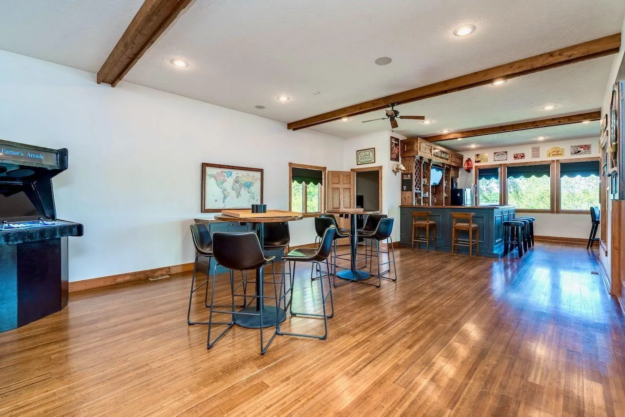 Check out this entertainment area and bar area!