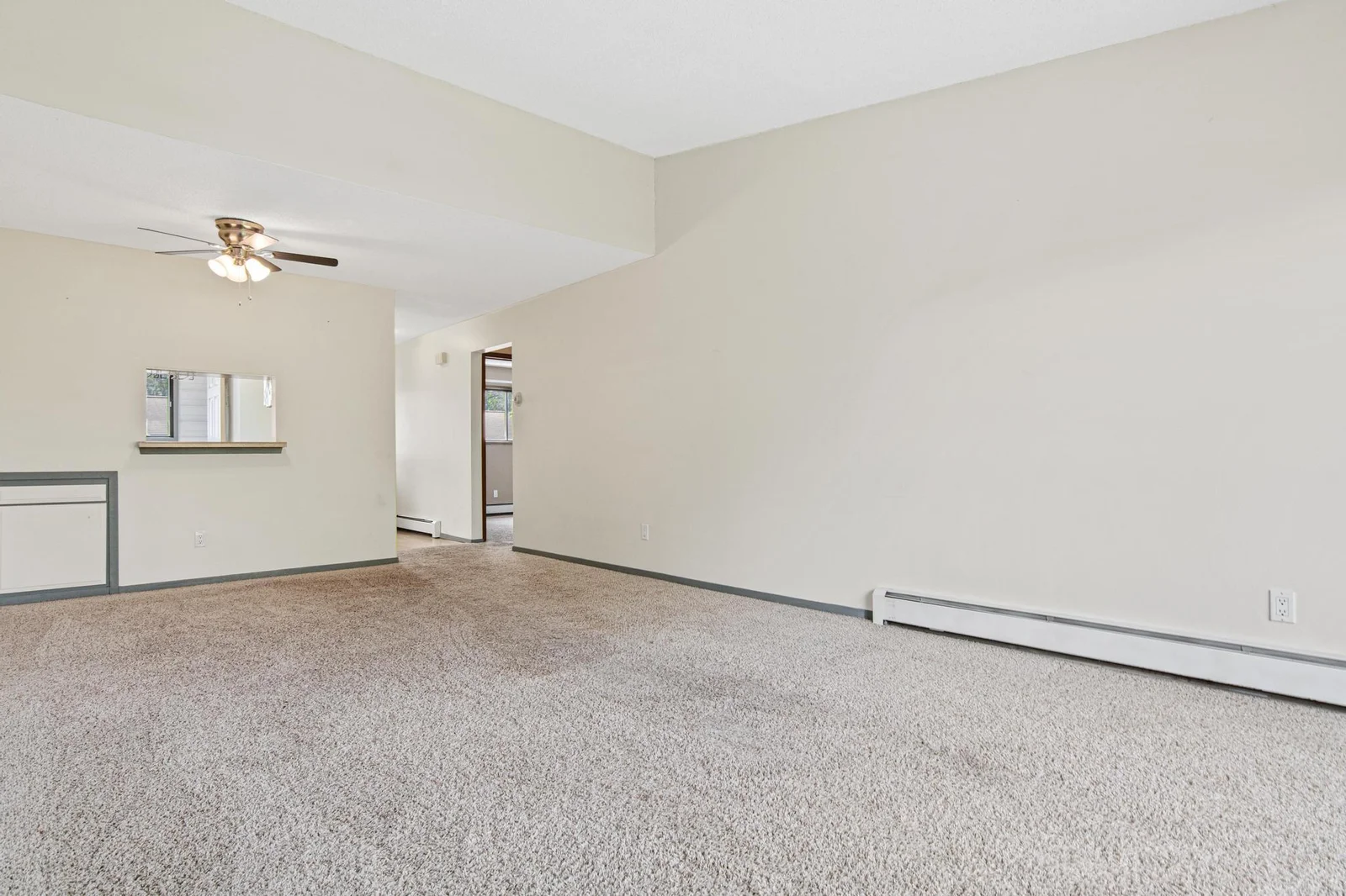 1566 Millpond Ct, Chaska-6.jpg