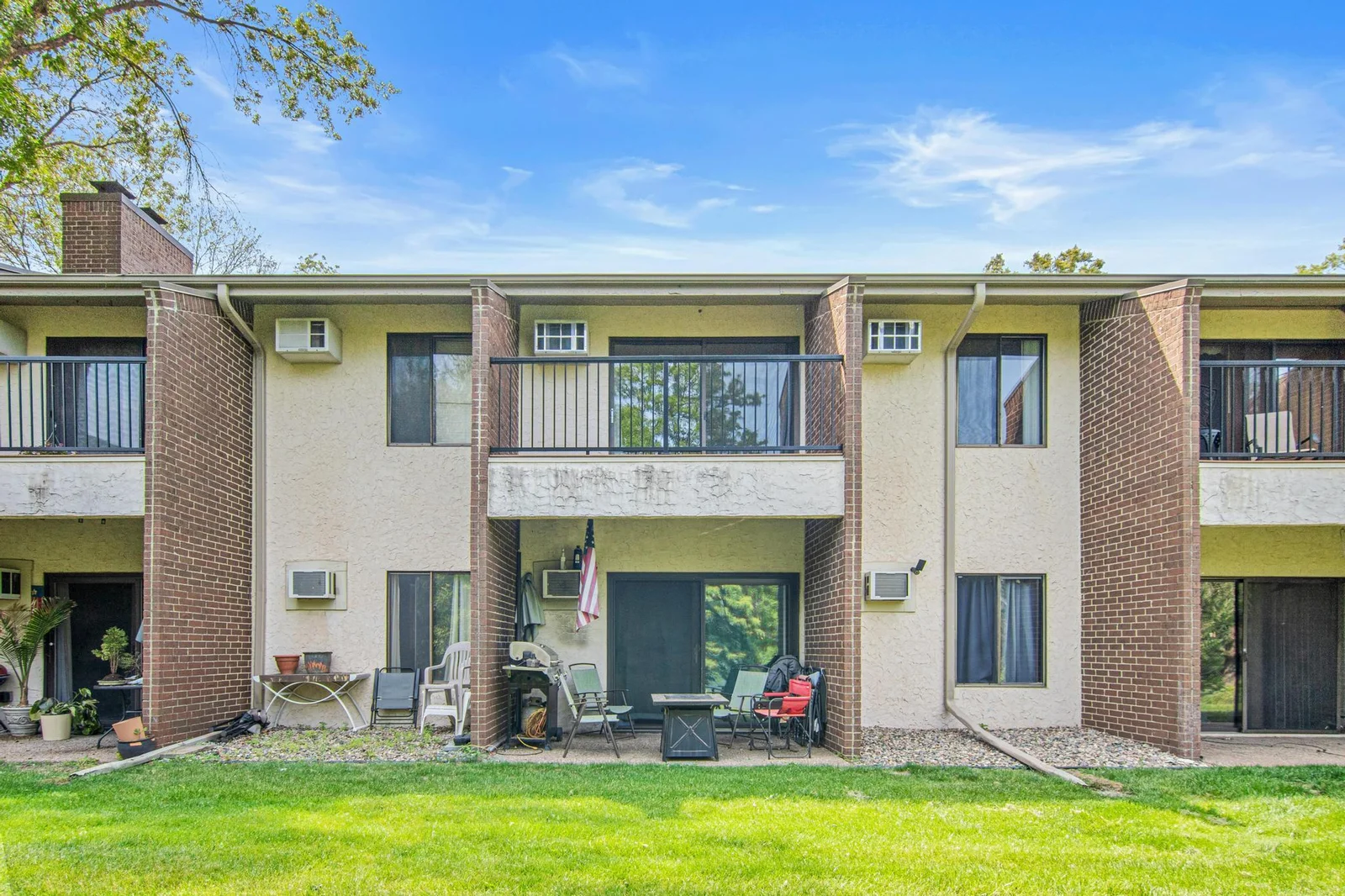 1566 Millpond Ct, Chaska-19.jpg