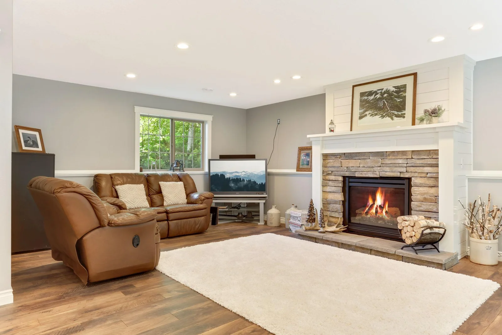 17-web-or-mls-10483 6TH ST NE_017.jpg