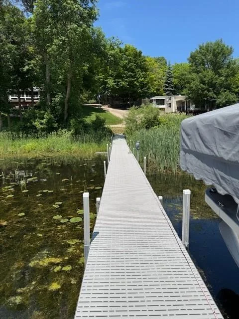 Small bay so the dock can be left in year round.