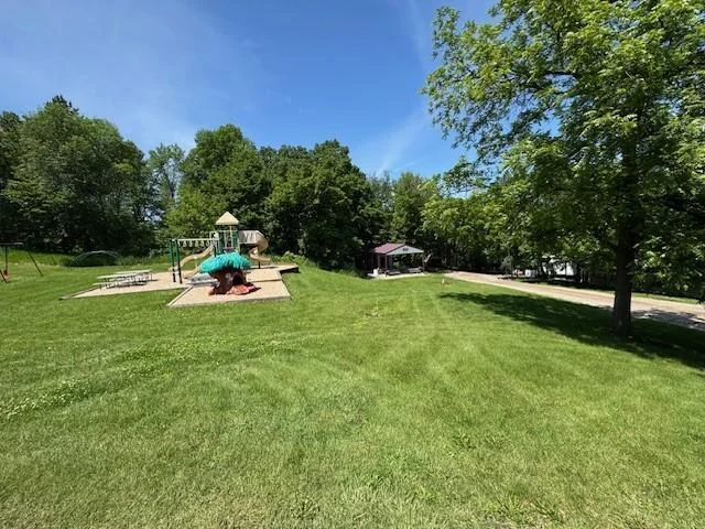 play ground and pavion close together to watch the little ones.