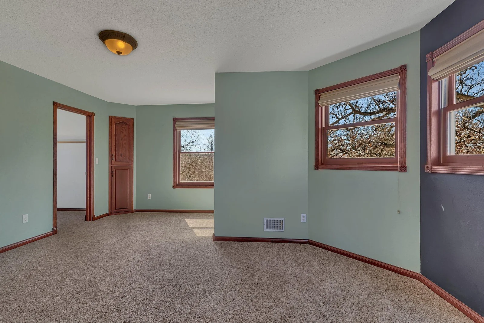 Upper level bedroom 2