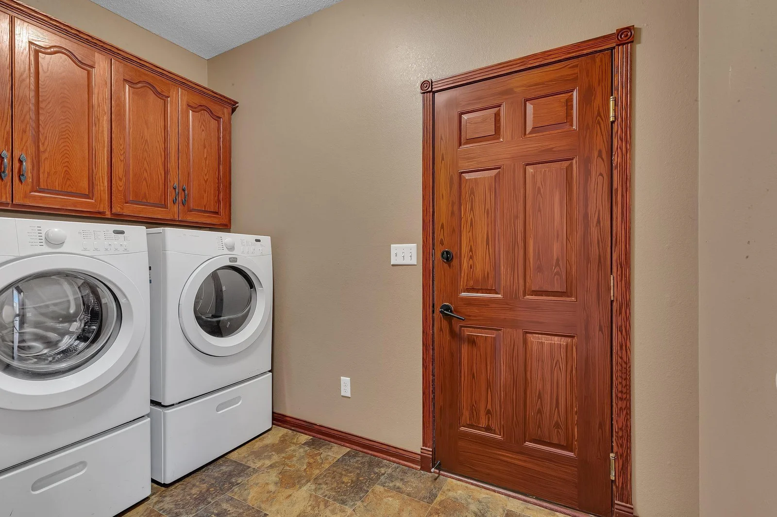 Main floor laundry off the garage