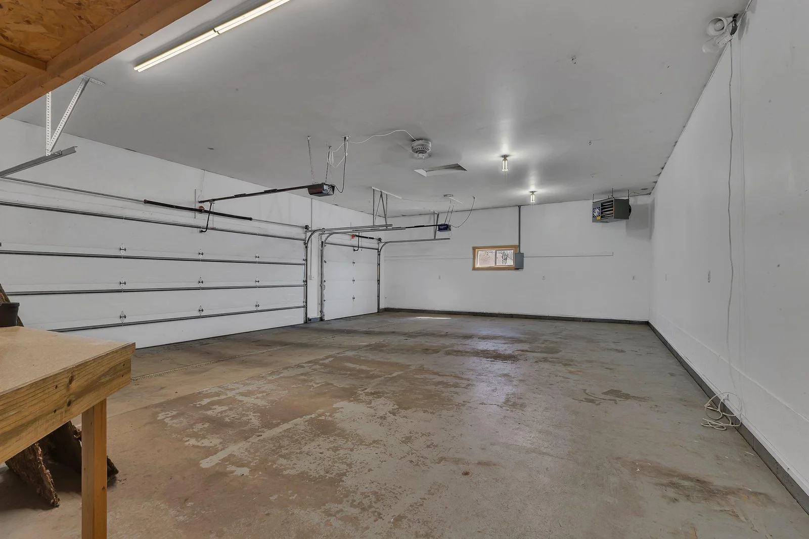 Attached garage- insulated and heated