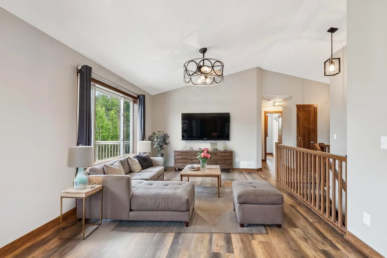 virtually staged. Open-concept living that flows beautifully from kitchen to conversation.