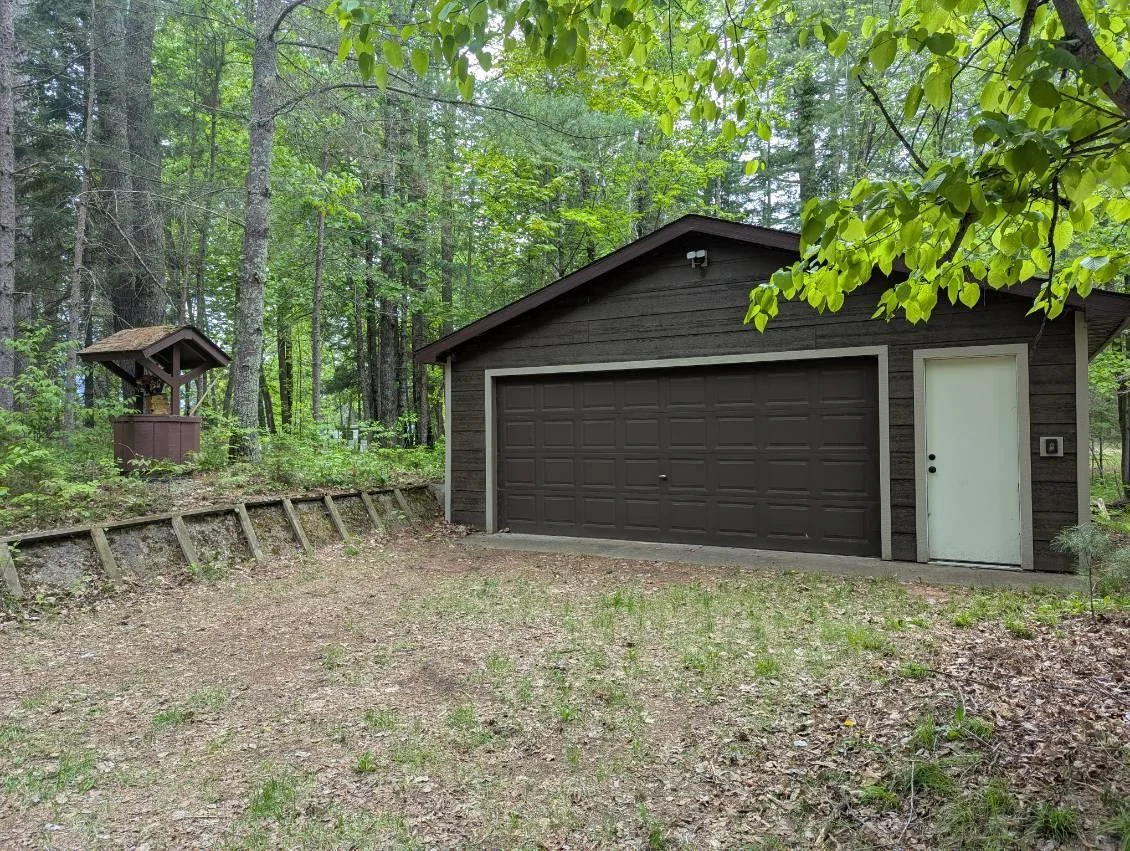 25' x 30' Garage