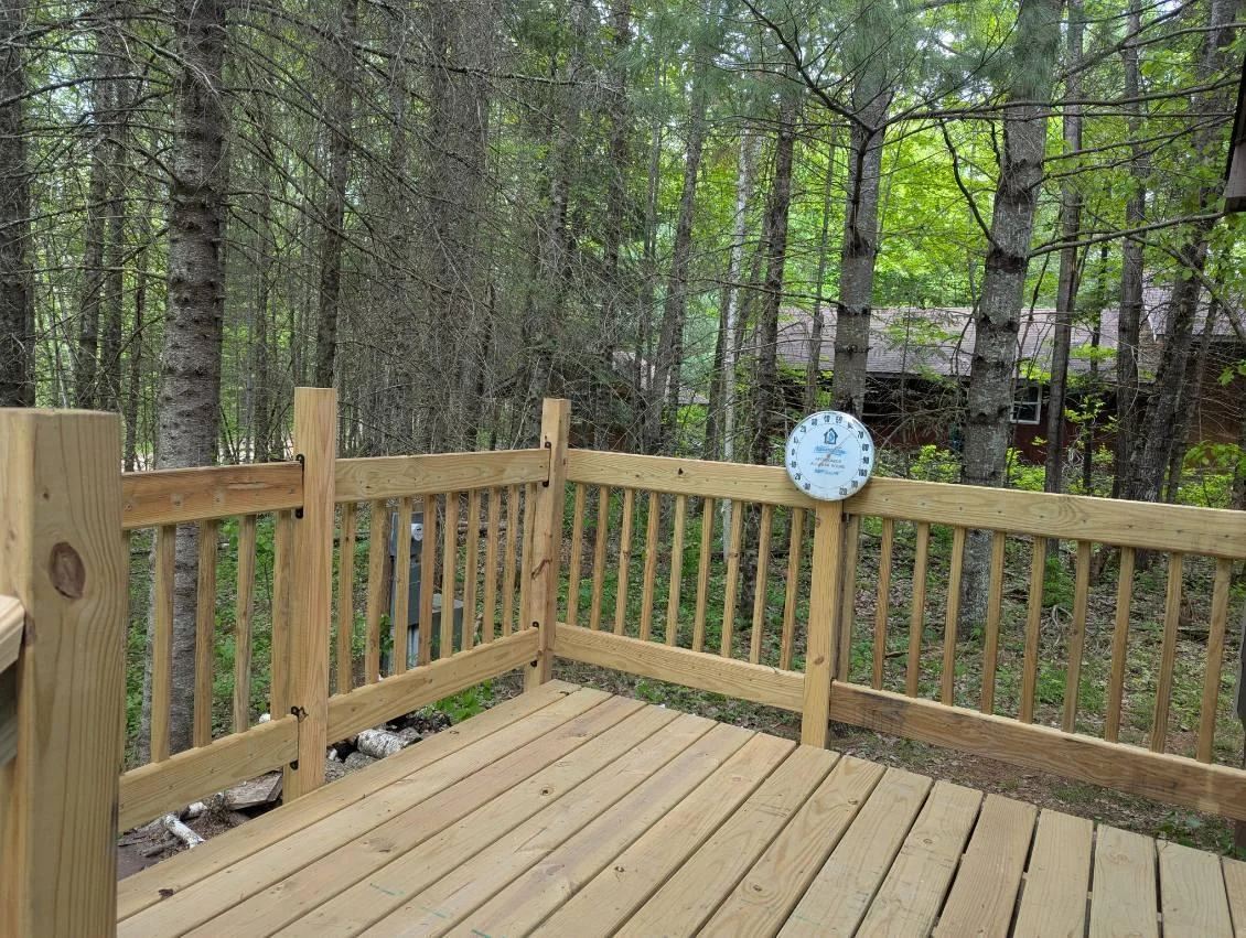 Roadside Deck