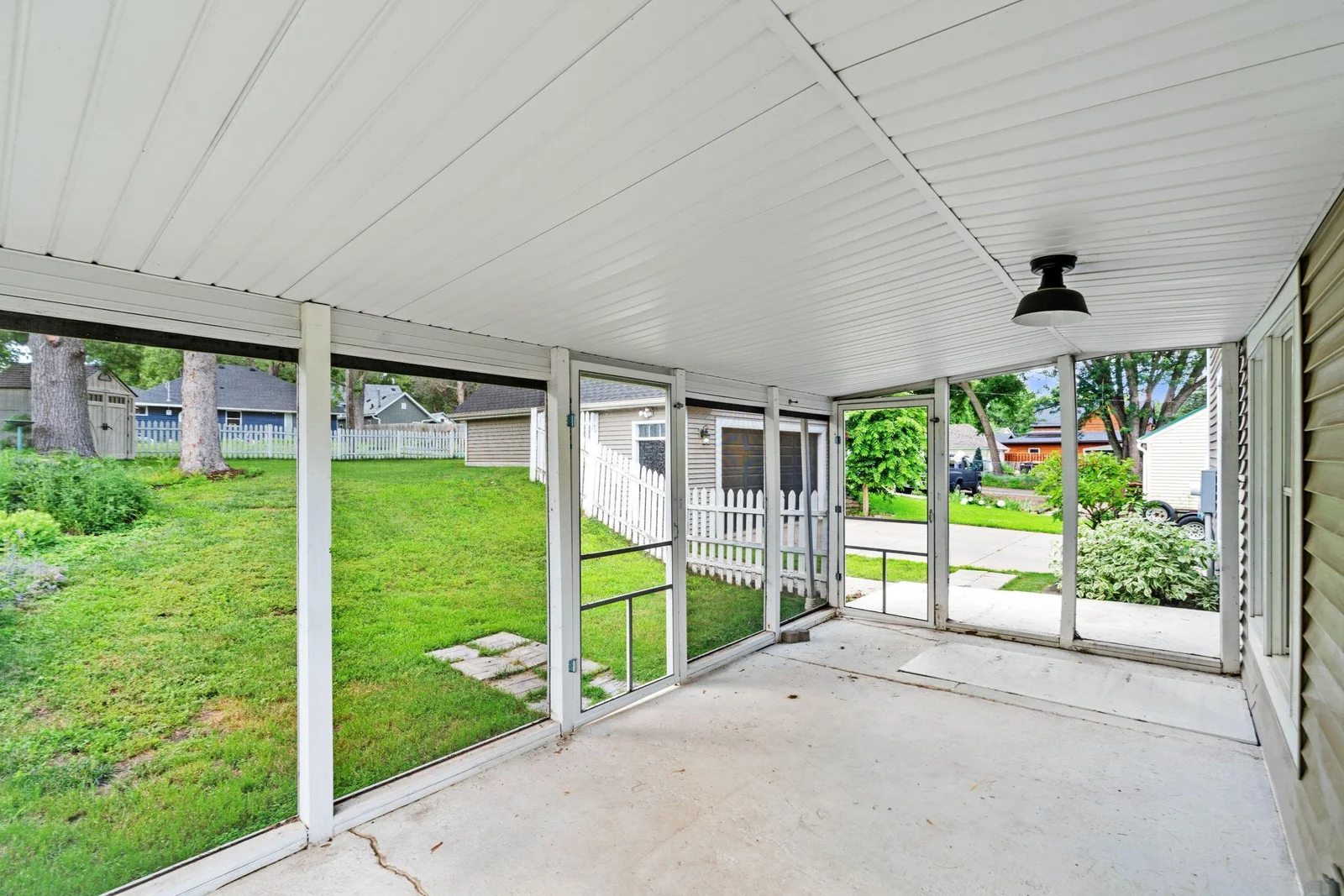 11-web-or-mls-638 7th St-11.jpg