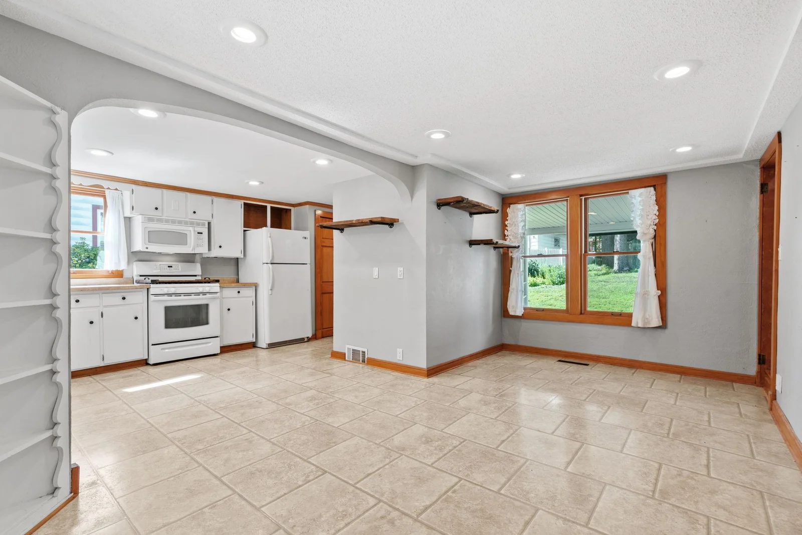 22-web-or-mls-638 7th St-22.jpg