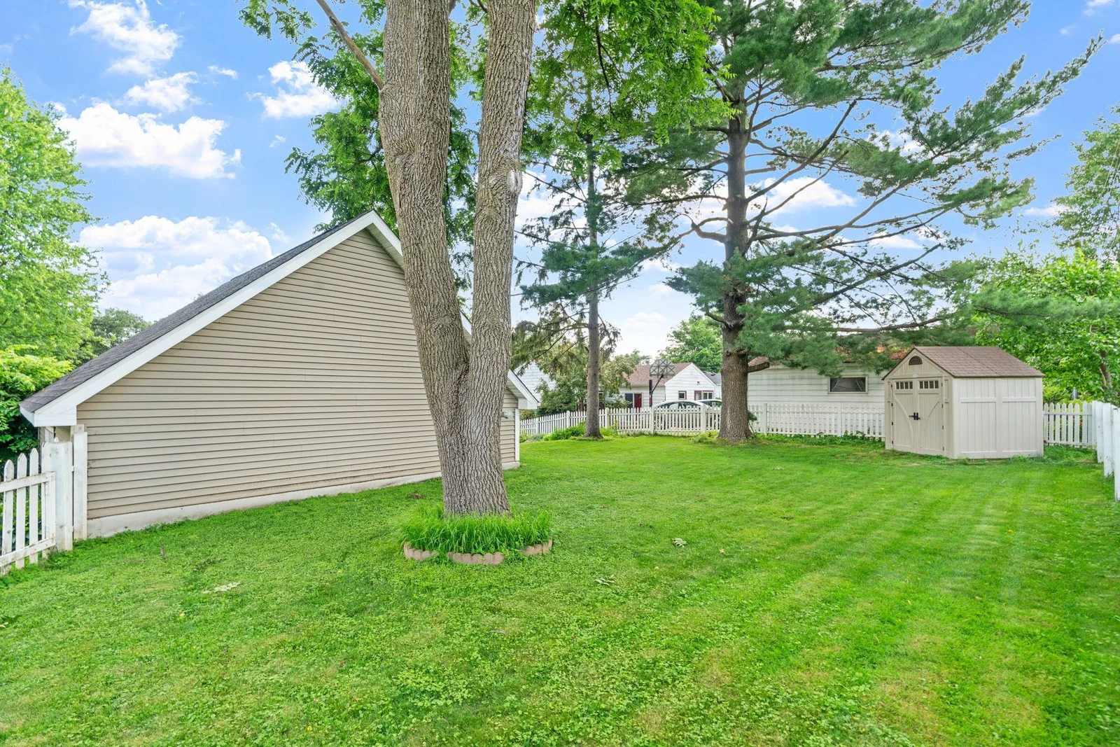 18-web-or-mls-638 7th St-18.jpg