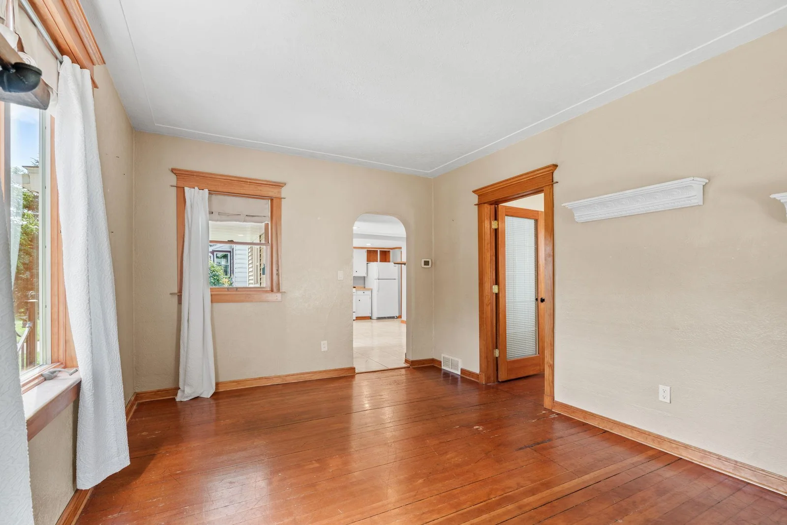 31-web-or-mls-638 7th St-31.jpg