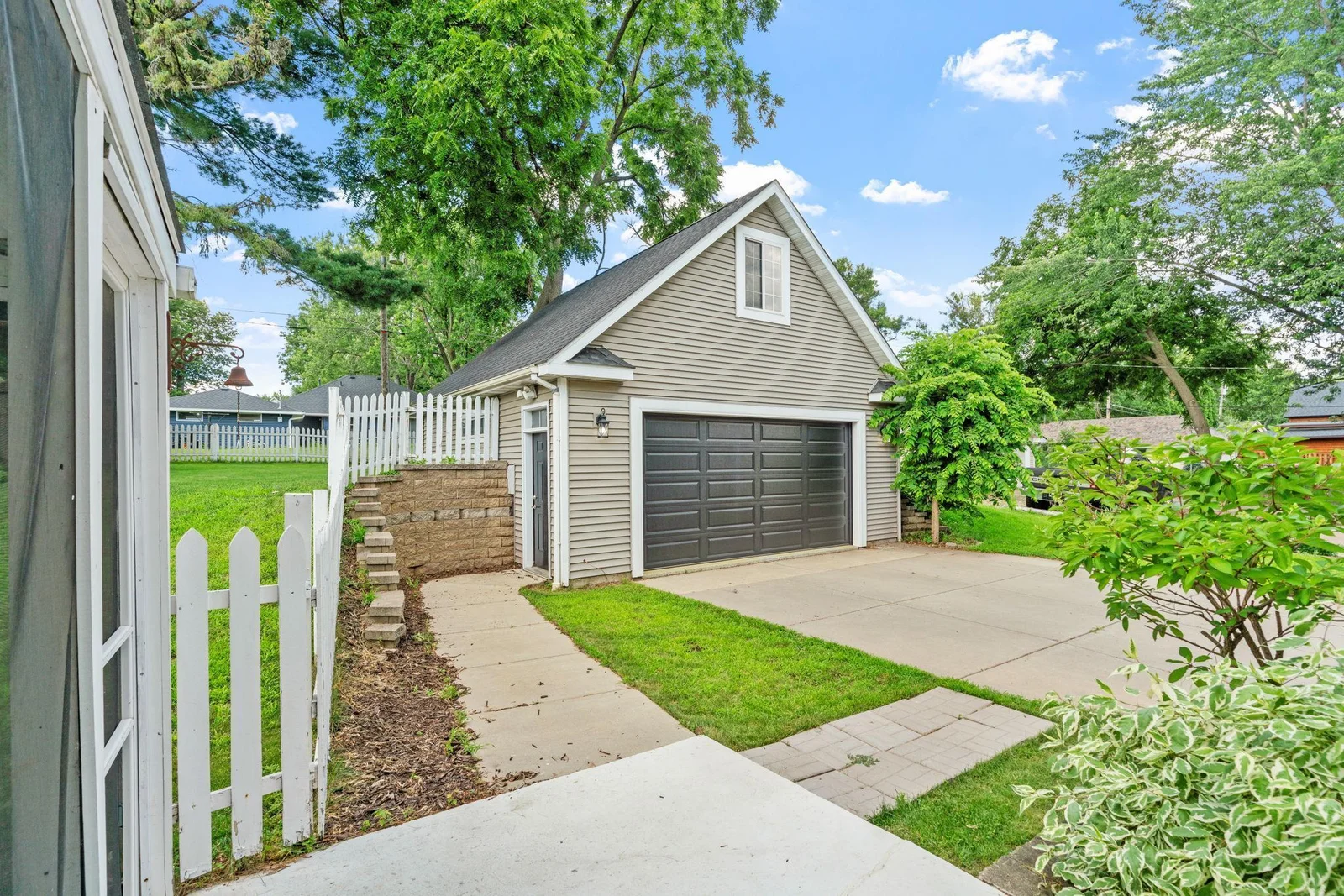 8-web-or-mls-638 7th St-8.jpg