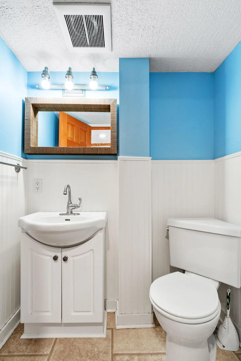 28-web-or-mls-638 7th St-28.jpg