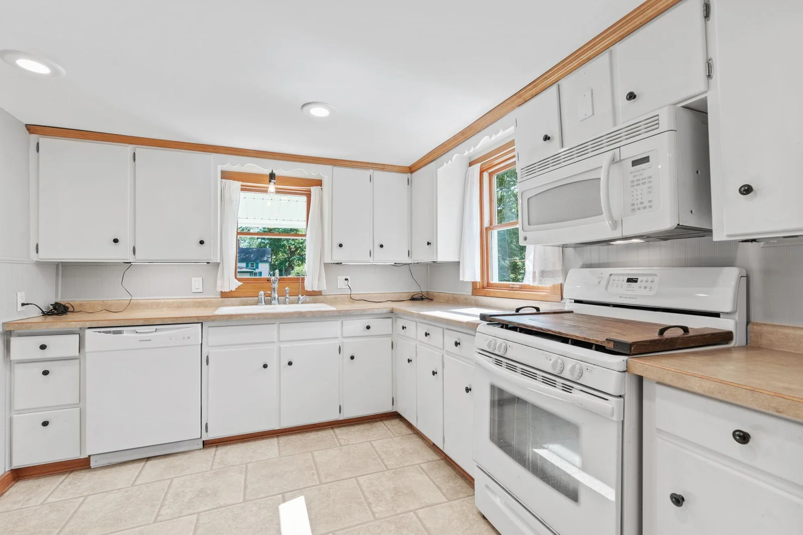 26-web-or-mls-638 7th St-26.jpg