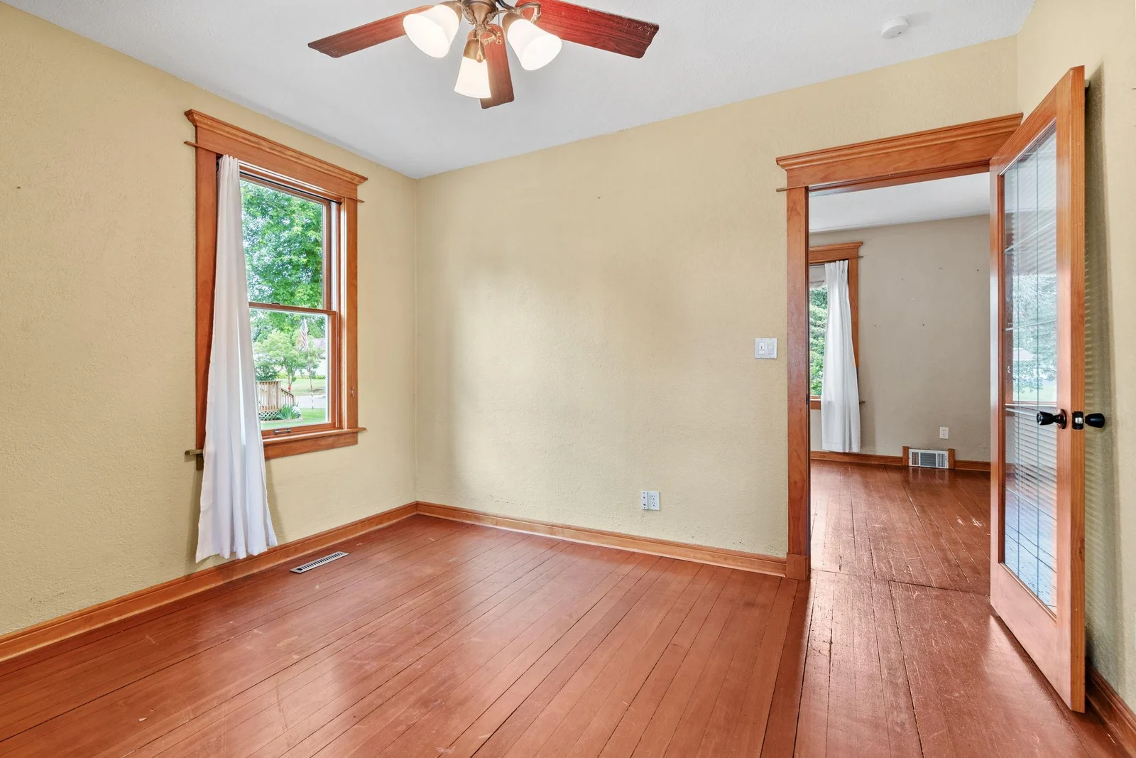 34-web-or-mls-638 7th St-34.jpg