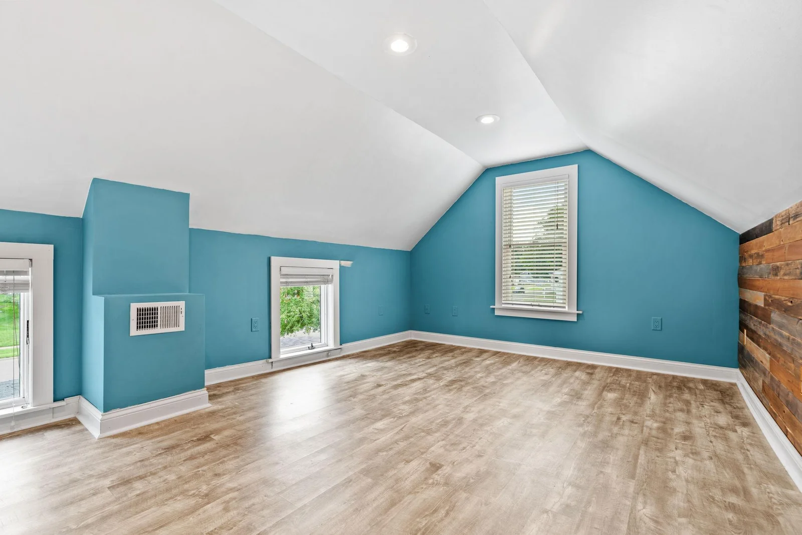 39-web-or-mls-638 7th St-39.jpg