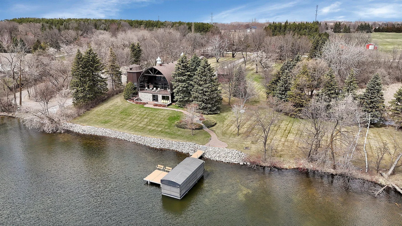 A home that lives like a retreat.
