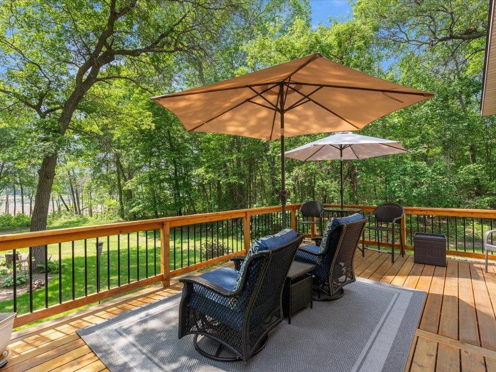 Perfect private outdoor living space!!