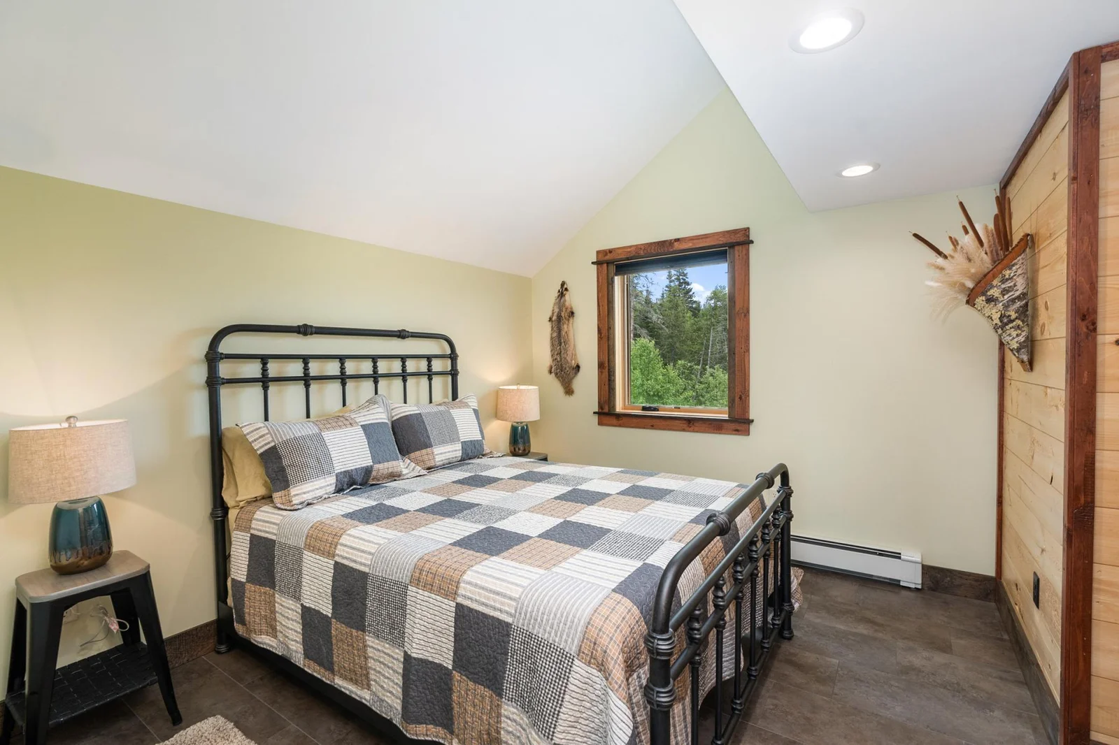Bedroom 1.jpeg