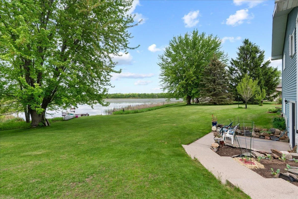 4-Backyard.jpg