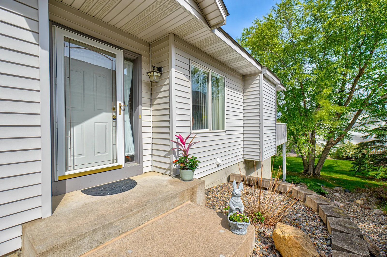 381 Bluebird Alcove