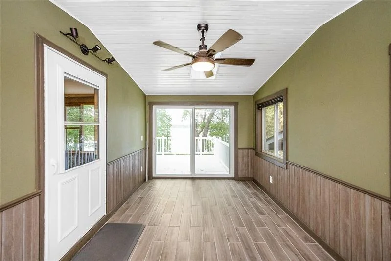 3-season porch lake view