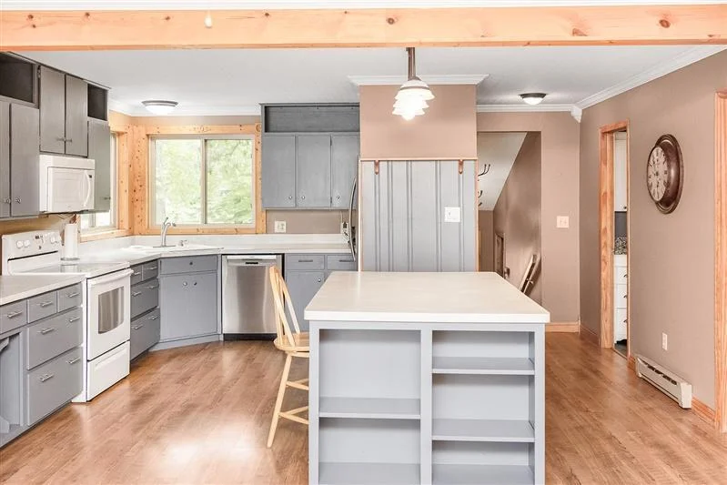 Kitchen upper level