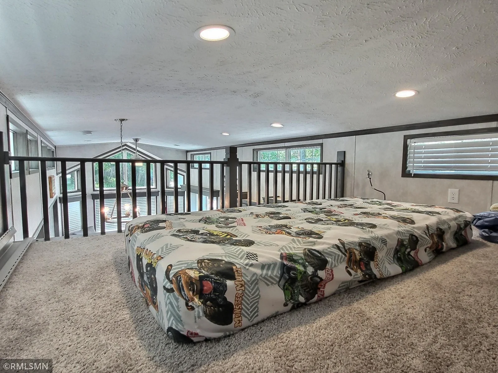 Here is the 2nd loft area as you see friends can come and stay with you and have a place to rest their head.