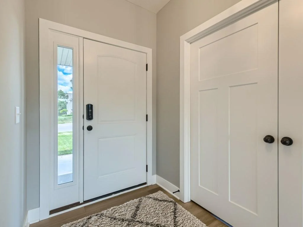 Photos of similar model, some optional features may be shown