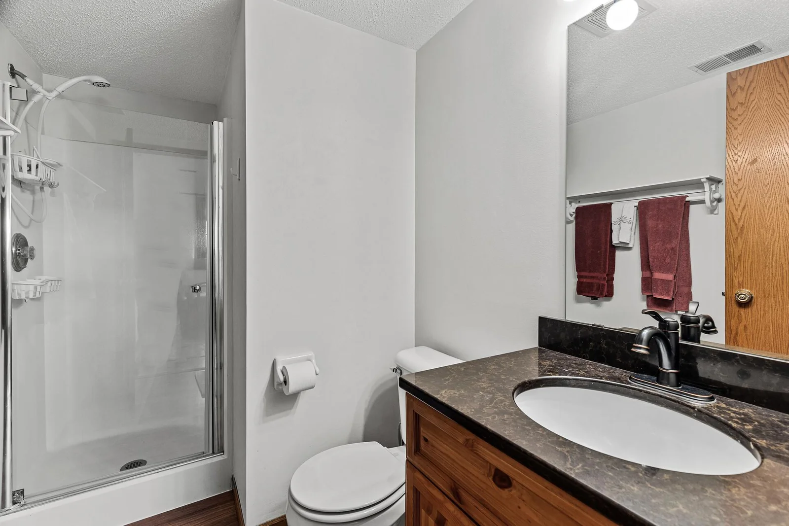 Lower level 3/4 bathroom