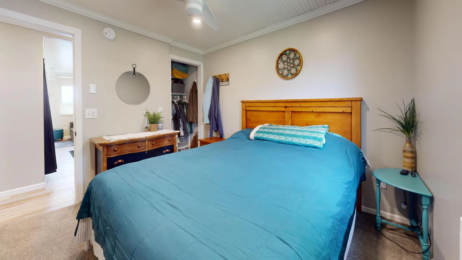 27096-Little-Floyd-Lake-Rd-Bedroom 1.jpg