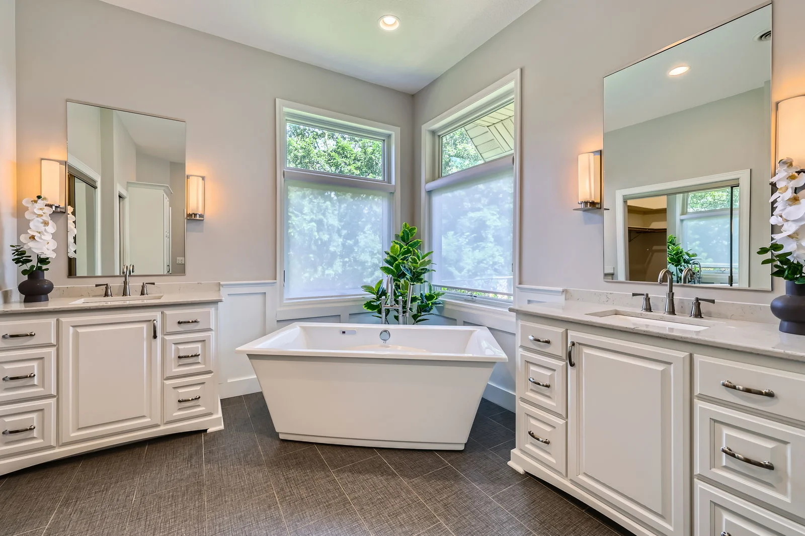 9739 Bjorkman Lane - Web Quality - 044 - 50 2nd Floor Primary Bathroom.png