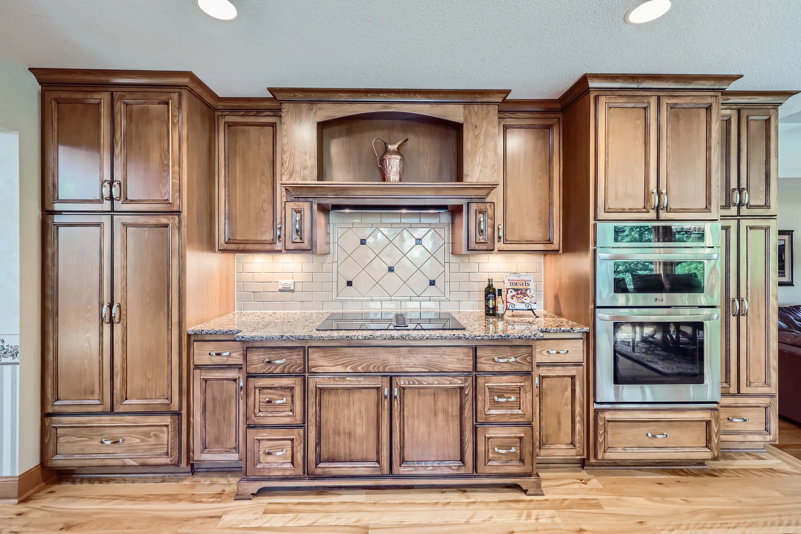 9739 Bjorkman Lane - Web Quality - 031 - 29 Kitchen.png