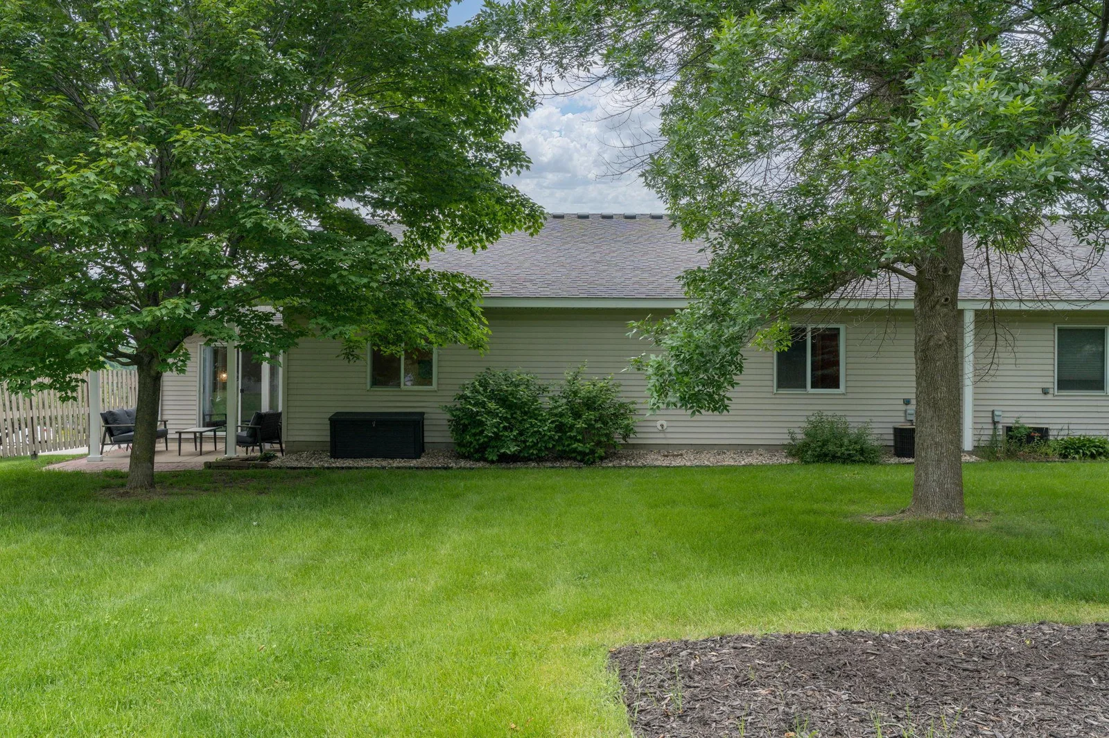 33-web-or-mls-623-e-rolling-hills-dr.jpg