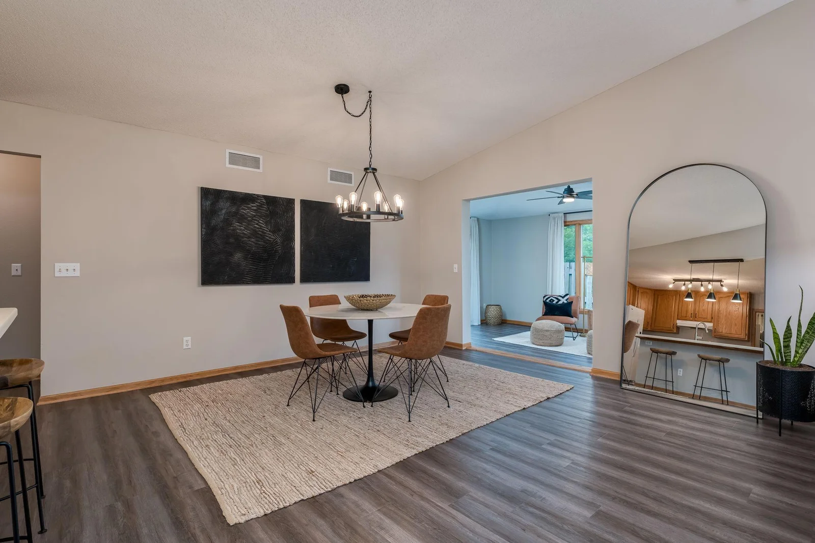 8-web-or-mls-623-e-rolling-hills-dr.jpg