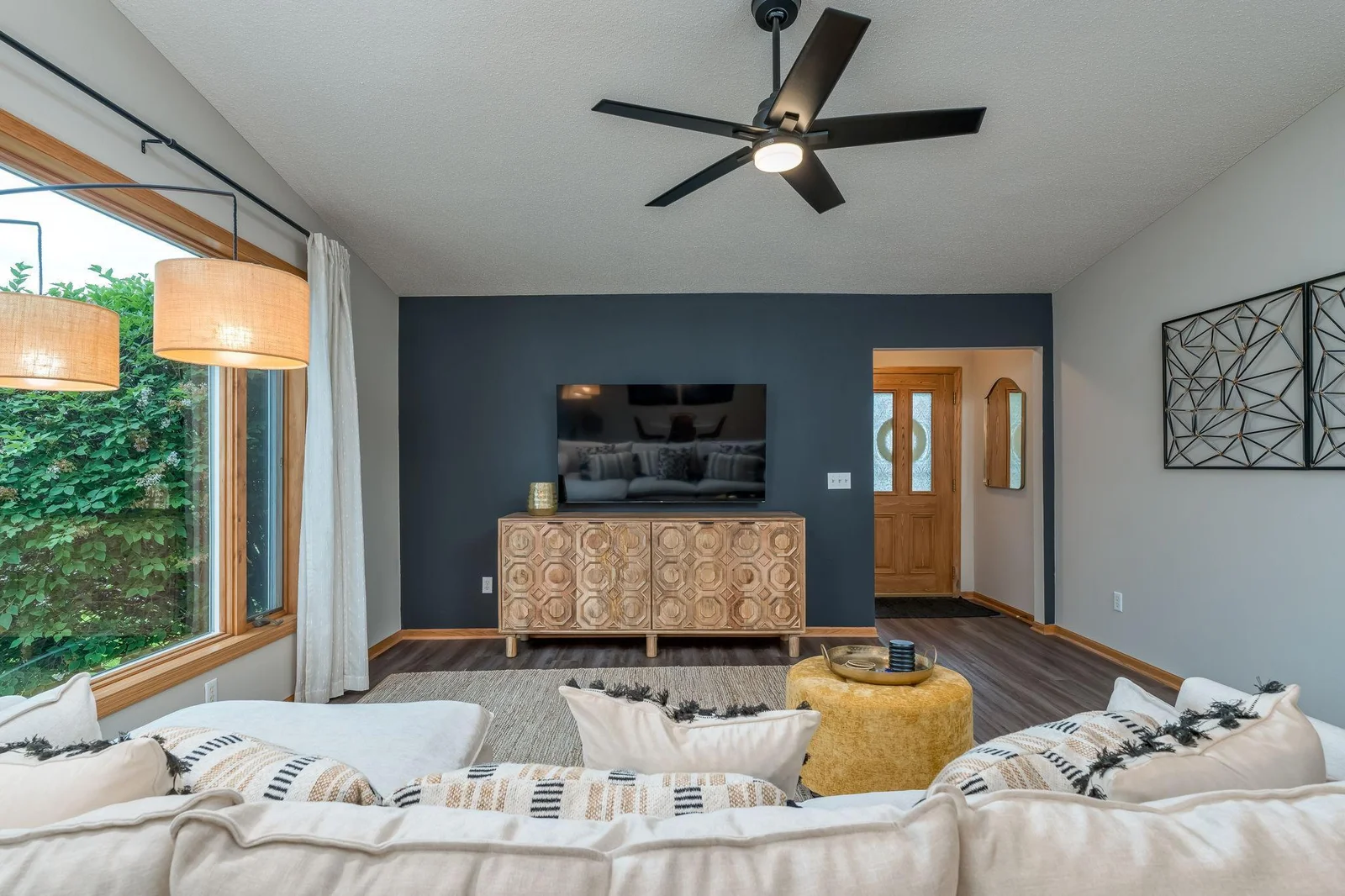 11-web-or-mls-623-e-rolling-hills-dr.jpg